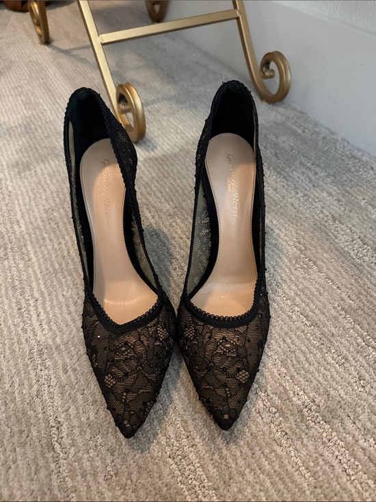 Gianvito Rossi Shoes - Gianvito Rossi Black Lace Pointed-Toe Pumps